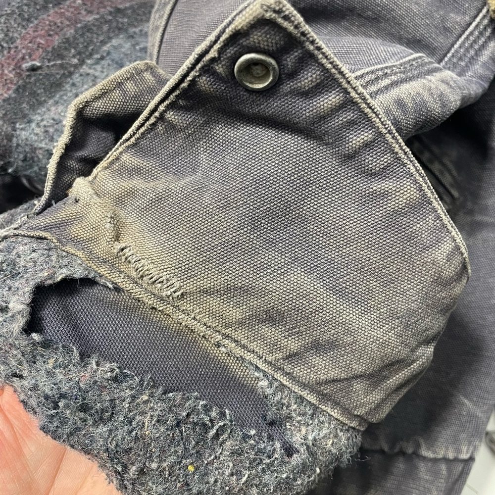 Vintage Carhartt Men's Jacket J64 - Picture 8 of 8